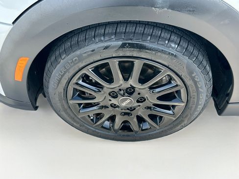 Used 2024 MINI Cooper 2-Door Hardtop FWD image 33