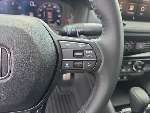 Used 2024 Honda Accord Sport image 19