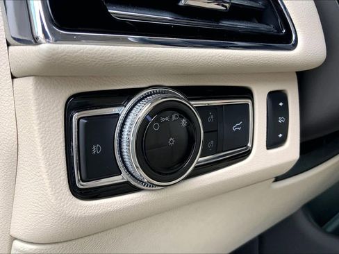 Used 2019 Lincoln Navigator Reserve AWD/4WD image 35