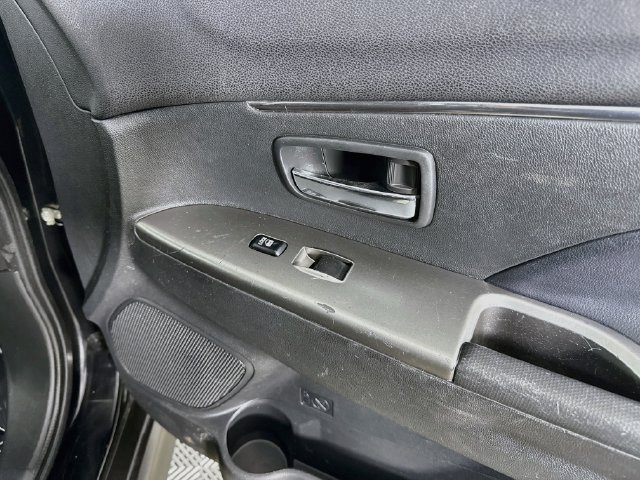 Used 2023 Mitsubishi Outlander Sport ES AWD/4WD image 30