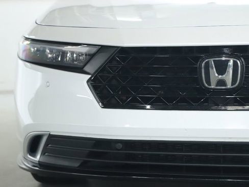 Used 2025 Honda Accord Touring image 8