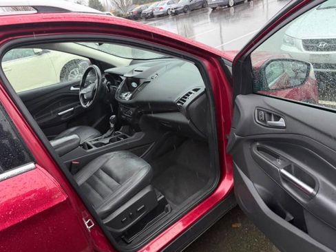 Used 2018 Ford Escape Titanium AWD/4WD image 12