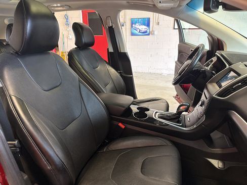 Used 2016 Ford Edge Titanium w/ Equipment Group 302A AWD/4WD image 23