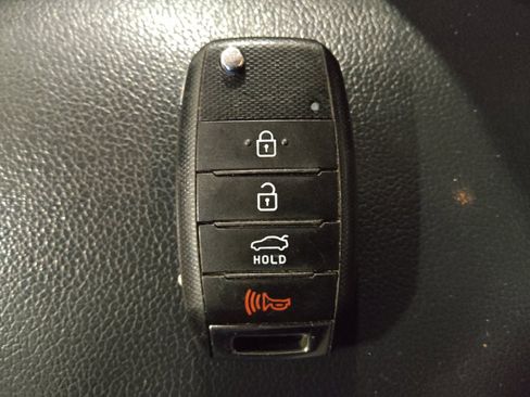 Used 2017 Kia Forte LX FWD image 32