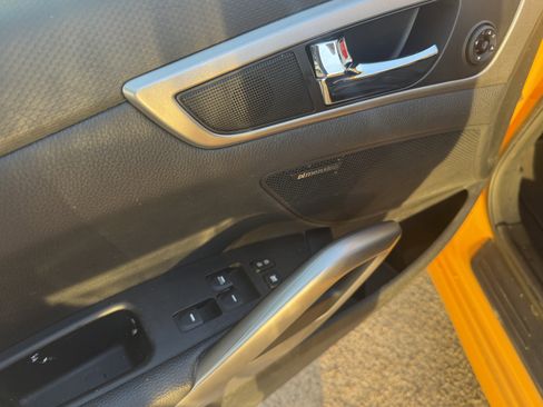 Used 2016 Hyundai Veloster w/ Option Group 02 image 18