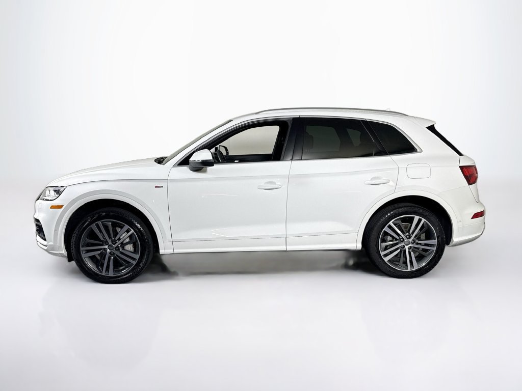 Used 2020 Audi Q5 e Prestige w/ Prestige Package AWD/4WD image 2
