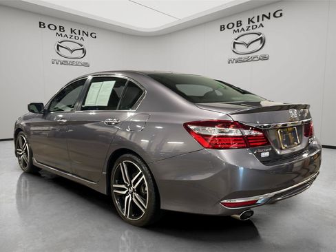 Used 2017 Honda Accord Sport Special Edition image 3