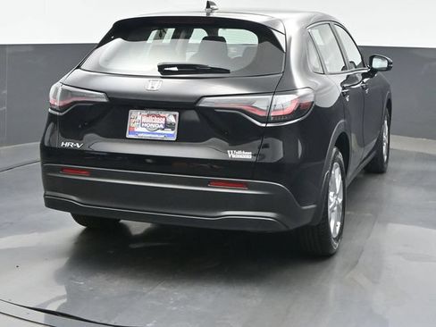 Certified 2023 Honda HR-V LX image 5