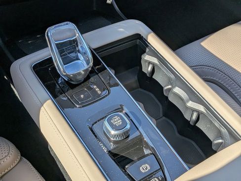 New 2026 Volvo XC90 B6 Ultra w/ Protection Package AWD/4WD image 27