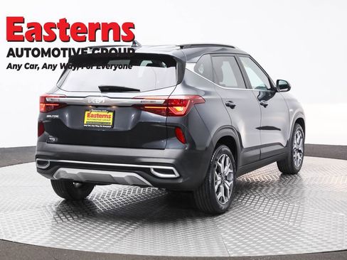 Used 2023 Kia Seltos EX image 5