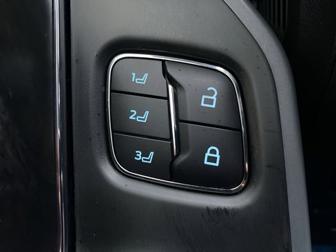 Certified 2023 Ford F150 Lariat w/ Equipment Group 502A High image 18