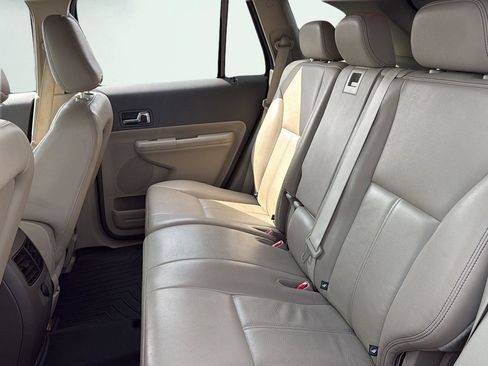 Used 2010 Ford Edge SEL image 18