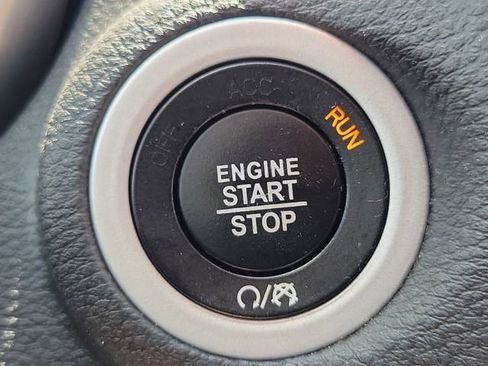 Used 2020 Dodge Journey SE w/ Blacktop Package FWD image 27