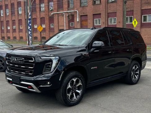 Used 2025 GMC Yukon AT4 Ultimate AWD/4WD image 1
