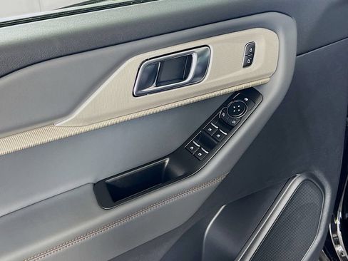 New 2026 Ford Explorer Active AWD/4WD image 12