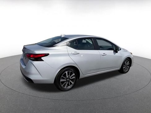 Used 2025 Nissan Versa SV image 15