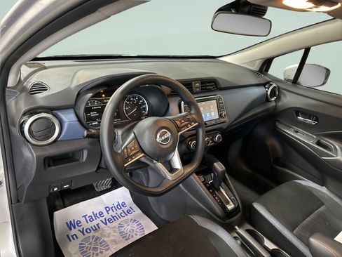 Used 2025 Nissan Versa SV image 11