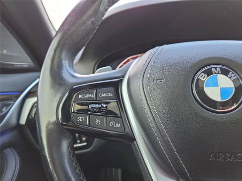 Used 2021 BMW 530i xDrive w/ Premium Package AWD/4WD image 19