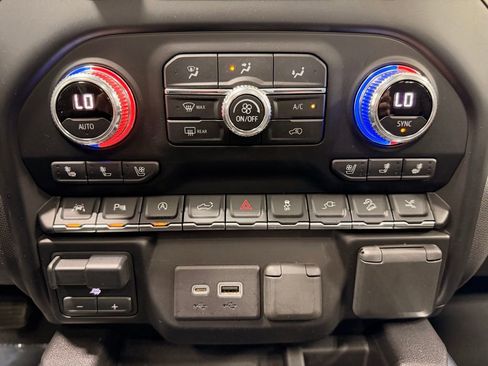Used 2020 GMC Sierra 1500 Denali w/ Denali Ultimate Package AWD/4WD image 44
