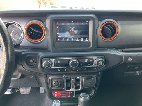 Certified 2021 Jeep Gladiator Mojave AWD/4WD image 15