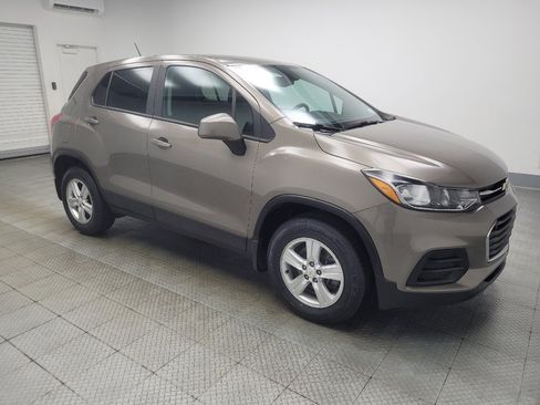Used 2020 Chevrolet Trax LS w/ Tint and Cruise Package AWD/4WD image 11