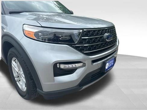 Used 2023 Ford Explorer XLT w/ Equipment Group 202A AWD/4WD image 12