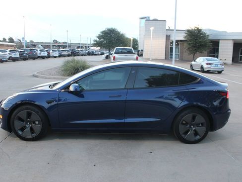 Used 2023 Tesla Model 3 Standard Range RWD image 2