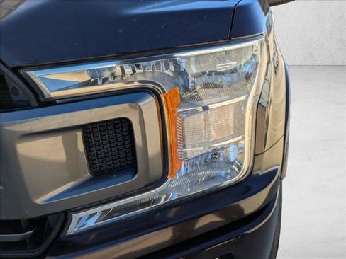 Used 2018 Ford F150 XLT w/ Equipment Group 302A Luxury image 9