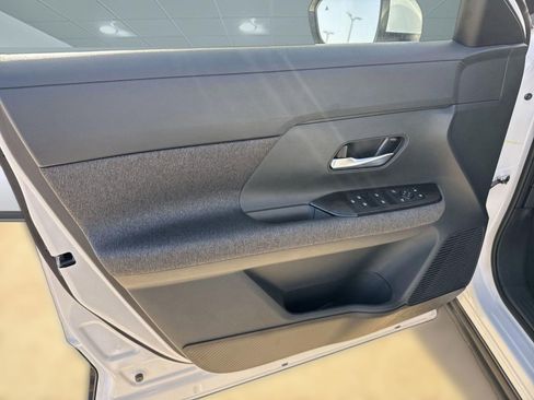 New 2025 Nissan Kicks SV w/ SV Premium Package image 11