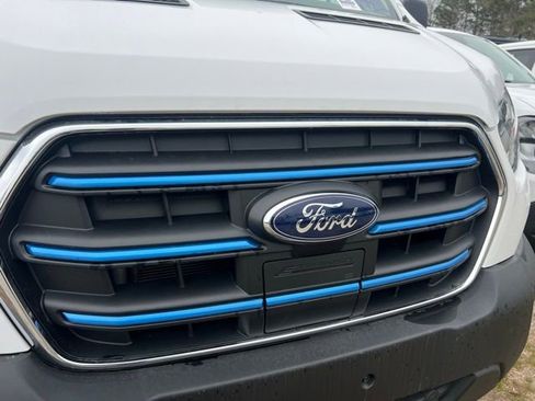 New 2024 Ford E-Transit Low Roof image 24