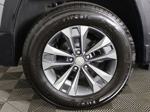 Used 2025 Chevrolet Equinox LT w/ Safety and Technology Package image 21