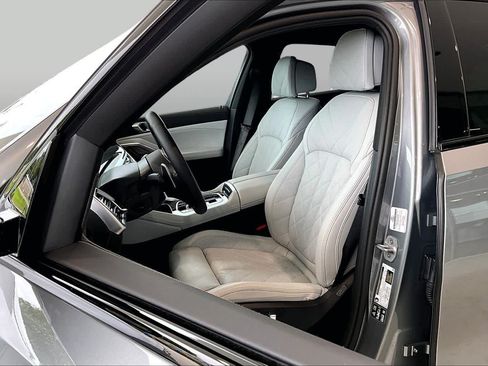 Used 2026 BMW X6 xDrive40i AWD/4WD image 7