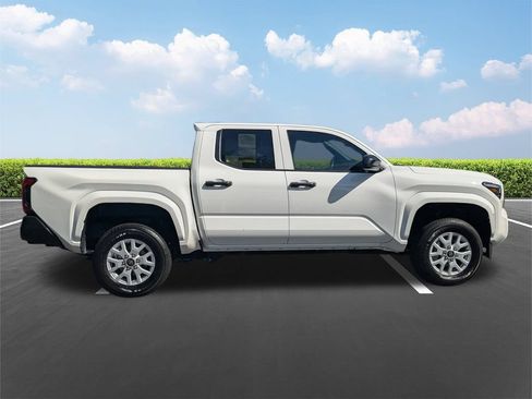 Used 2024 Toyota Tacoma SR AWD/4WD image 3