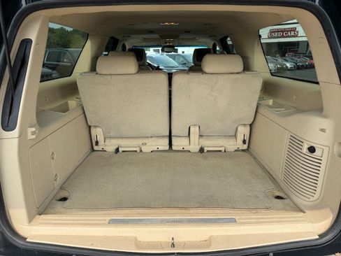 Used 2007 Cadillac Escalade ESV AWD image 18