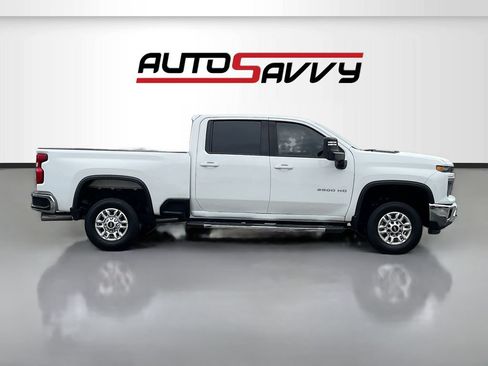 Used 2025 Chevrolet Silverado 2500 LT w/ Convenience Package AWD/4WD image 8