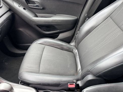 Used 2015 Chevrolet Trax LT w/ LT Plus Package FWD image 13