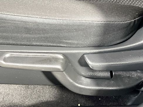 Used 2017 Honda HR-V EX image 16