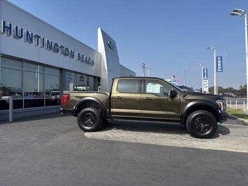 Used 2025 Ford F150 Raptor image 3