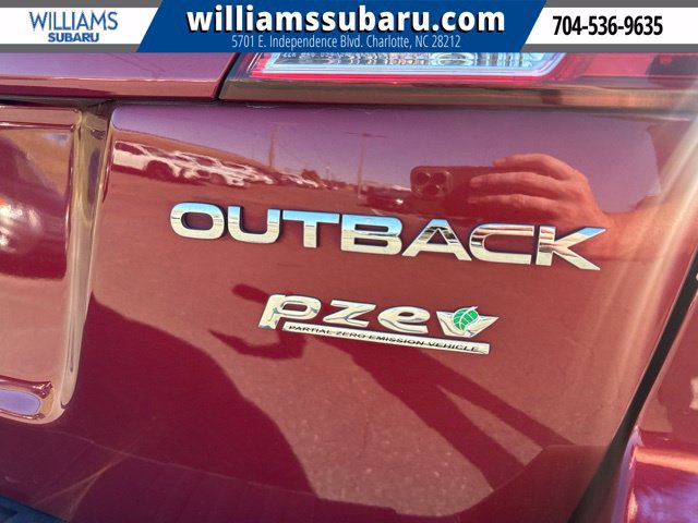 Used 2014 Subaru Outback 2.5i Premium w/ Moonroof Package AWD/4WD image 26