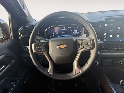 Used 2022 Chevrolet Silverado 1500 High Country w/ High Country Premium Package image 12