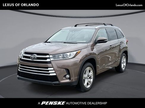 Used 2017 Toyota Highlander Limited AWD/4WD image 1
