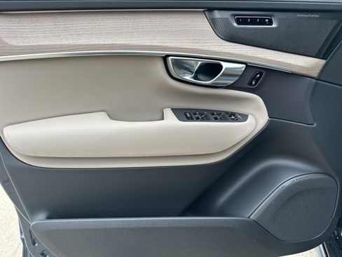 New 2026 Volvo XC90 B6 Plus w/ Protection Package Premier image 12