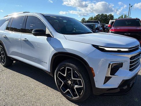 New 2026 Chevrolet Traverse High Country FWD image 8