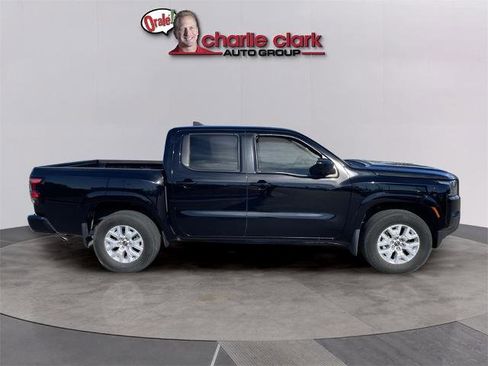 Certified 2023 Nissan Frontier SV w/ Technology Package image 7