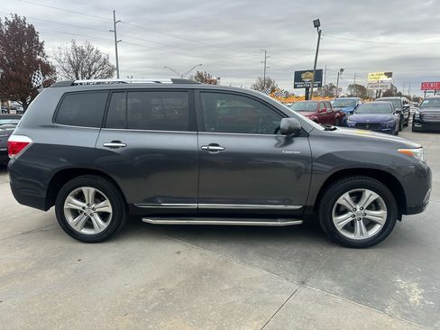 Used 2013 Toyota Highlander Limited image 8