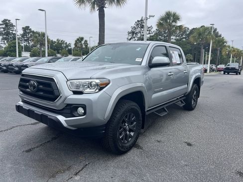 Used 2023 Toyota Tacoma SR5 w/ Technology Package AWD/4WD image 5