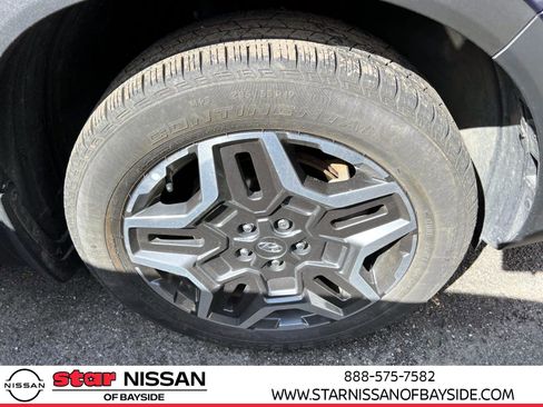 Used 2023 Hyundai Santa Fe Limited AWD/4WD image 6
