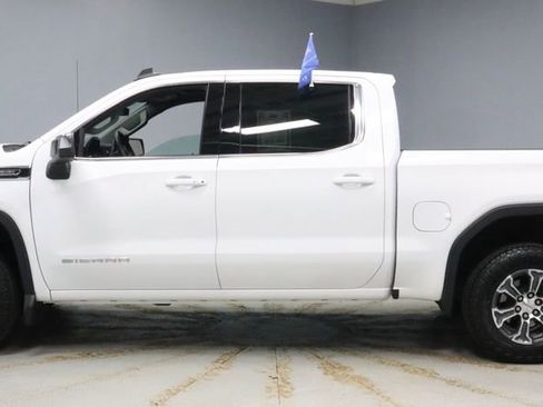 Used 2023 GMC Sierra 1500 SLE image 8