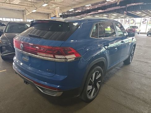 Used 2026 Volkswagen Atlas Cross Sport SE AWD/4WD image 3