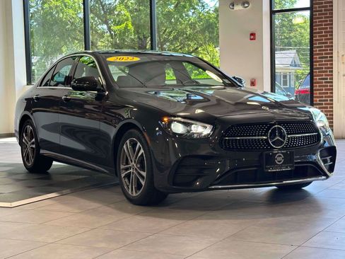 Certified 2022 Mercedes-Benz E 350 4MATIC Sedan image 2